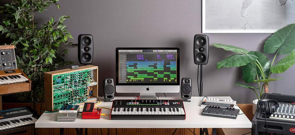 Аналоговый синтезатор IK Multimedia UNO Synth Pro, 37 клавиш, клавиатура Fatar Synth Action, колесо высоты тона, колесо модуляции, пошаговый секвенсор CV []