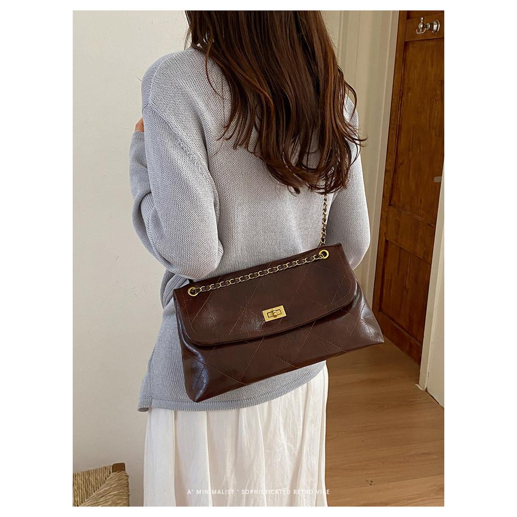 IELGY White Chain Small Square Bag Shoulder Armpit Bag