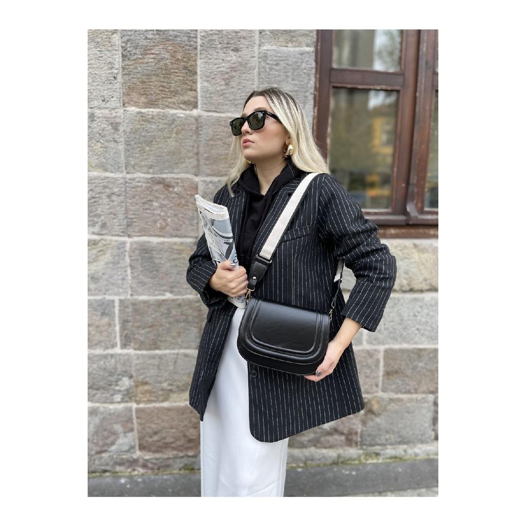 Women's Black Thick Crossbody Bag