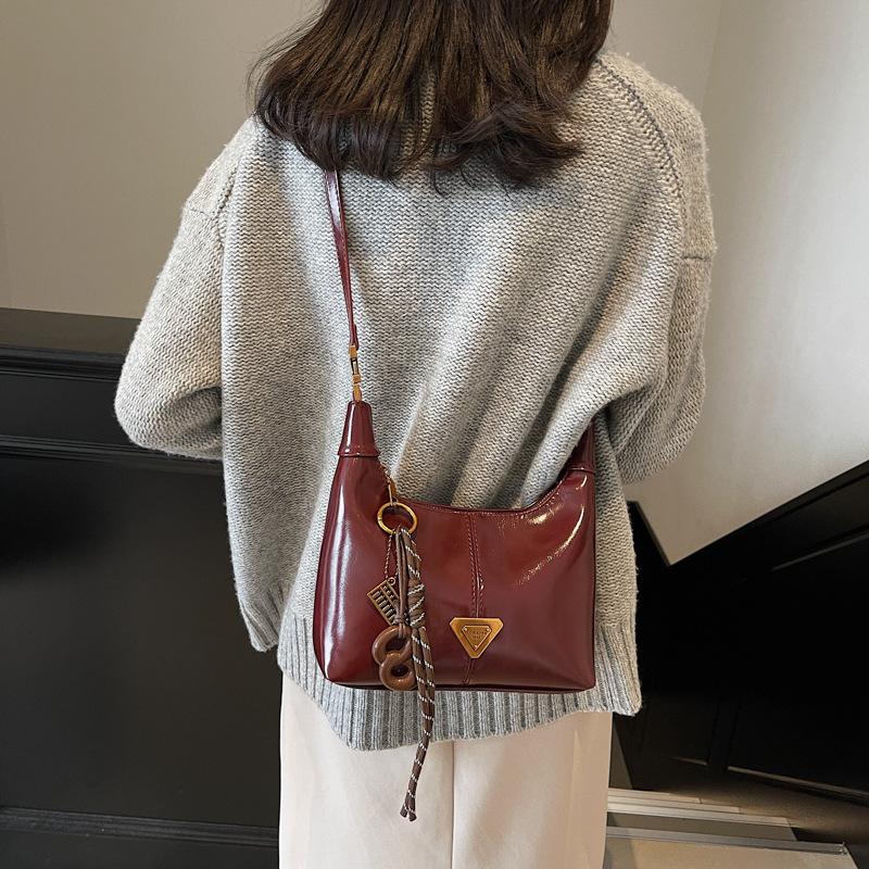 Premium Sense Niche Bag Women's Autumn and Winter Retro 2025 New Fashion Shoulder Messenger Bag Portable Dumpling Bag