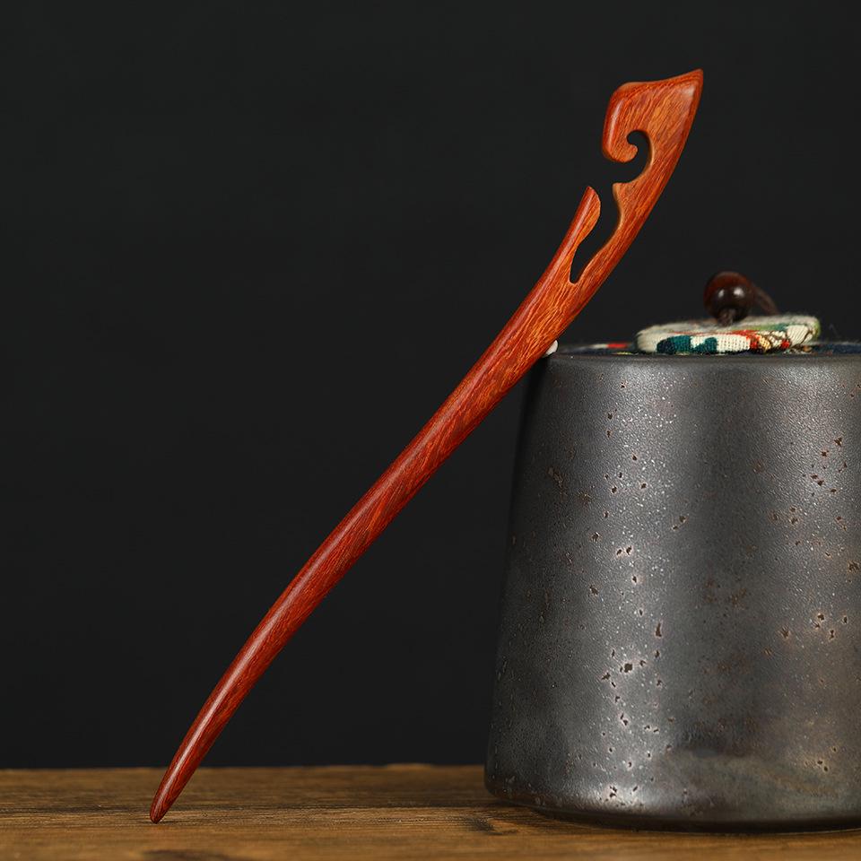 Заколка из красного сандалового дерева для прически-пучка: Элегантный древнекитайский стиль