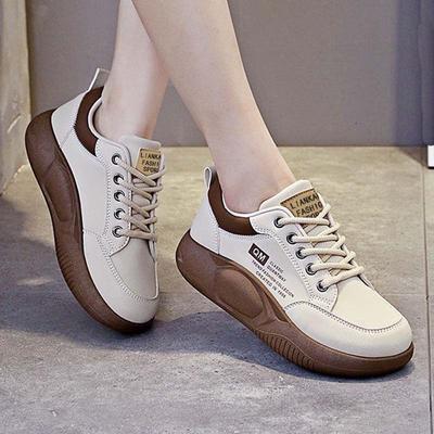 Низкие белые туфли, осенние новые легкие и универсальные спортивные модные кожаные туфли на платформе, повседневные кеды