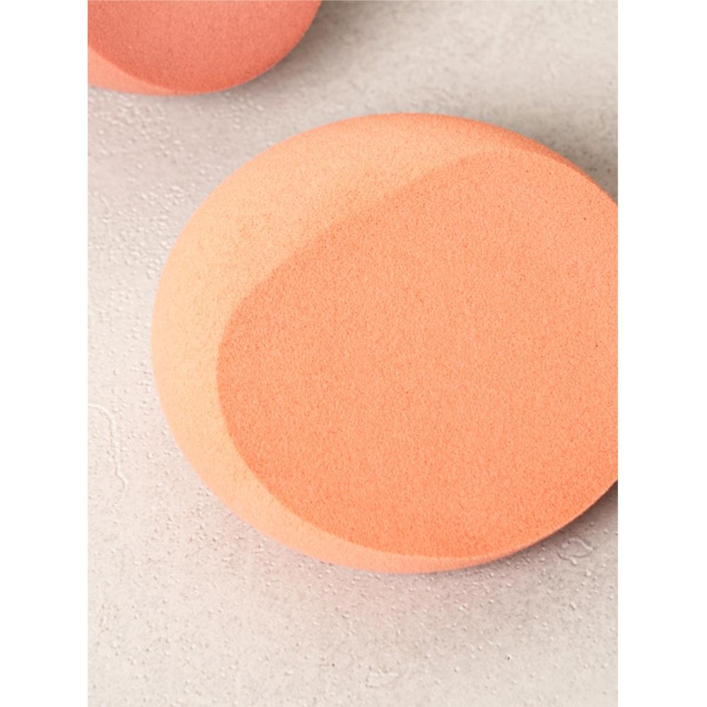 Daiso 4 Piece Puff Set That Gets Bigger When You Eat Water