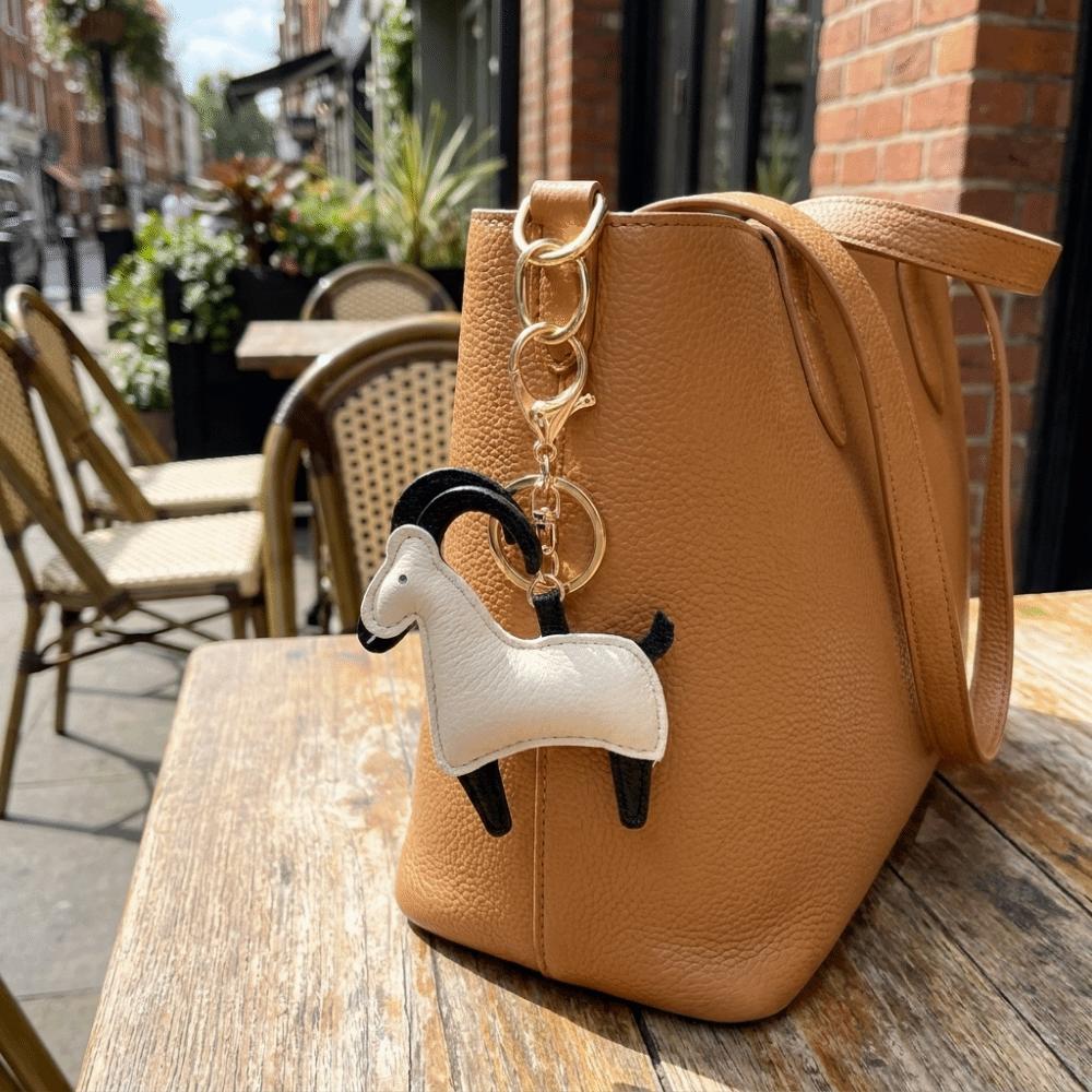 PU Leather Antelope Keychain Lifelike Design Purse Charm Boho Goat Pendant Luggage Ornament