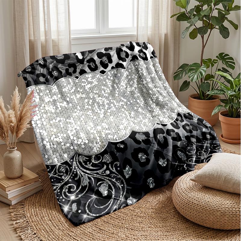 Glamorous Floral Frame 1 Theme blanket Lightweight Warm Flannel Blanket Decorative Throw Blanket for Home Decoration