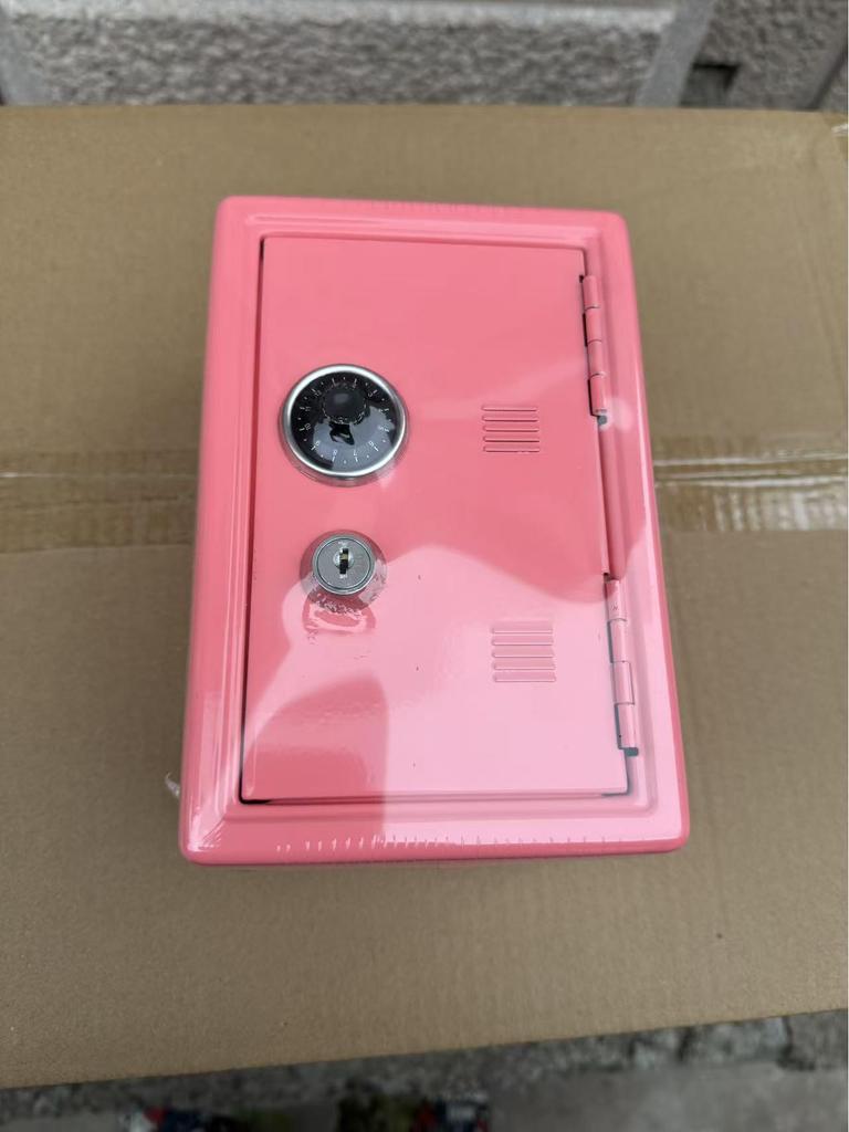 Креативная металлическая копилка: Детский мини-сейф с замком