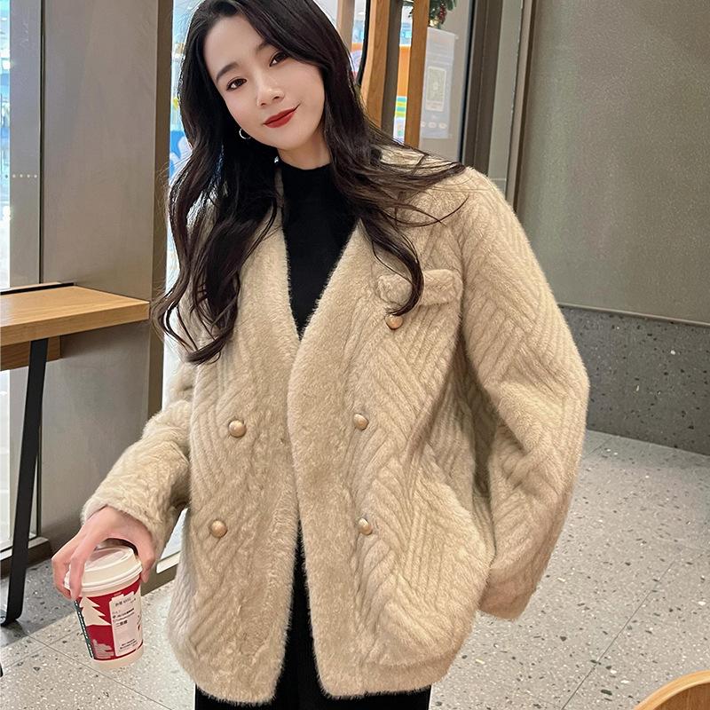 Женская зимняя шуба из искусственного меха норки с интегрированным мехом и V-образным вырезом, двубортное плюшевое пальто
