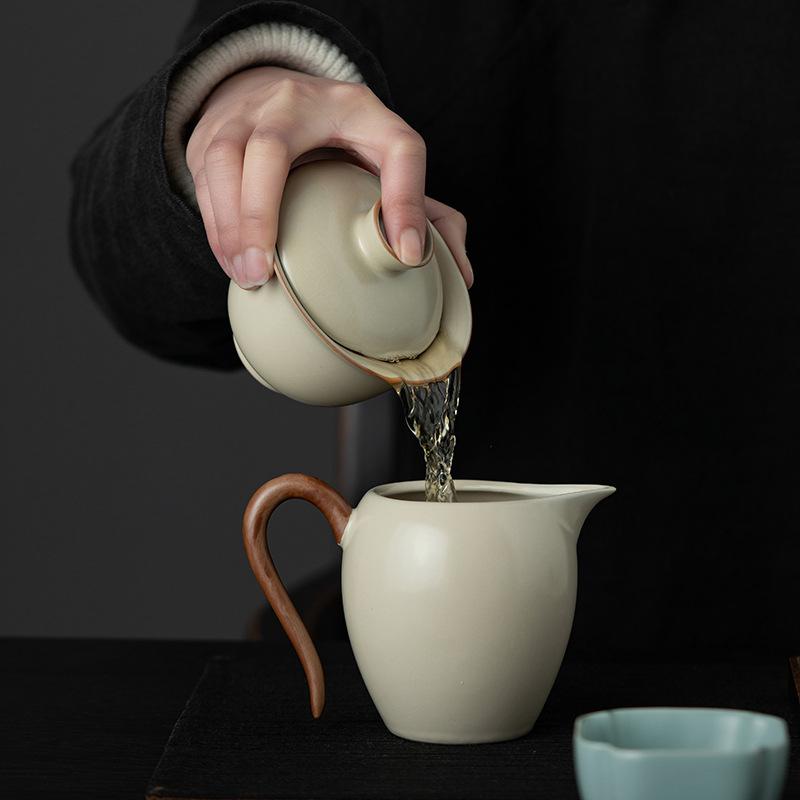 Ru kiln Kung Fu tea set, high-end household tea drinking, ceramic cover bowl, teapot, teacup, complete tea set, gift box.