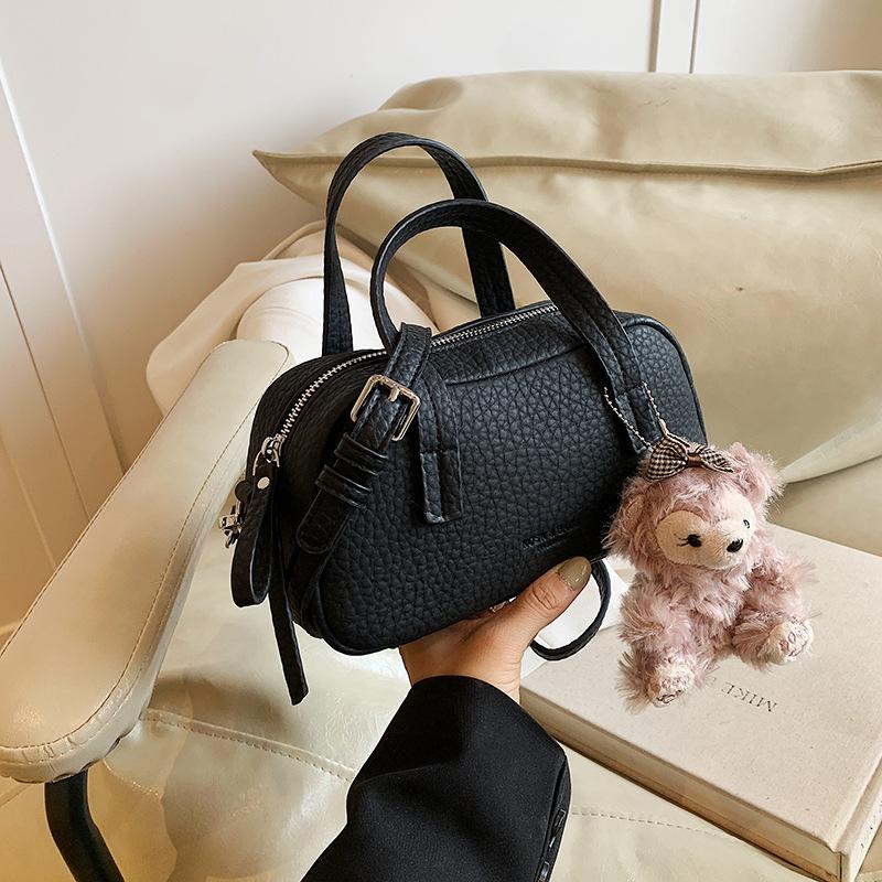 Ручная переноска Милая сумка Женская Новая мода Универсальная сумка через плечо Сумка-мессенджер