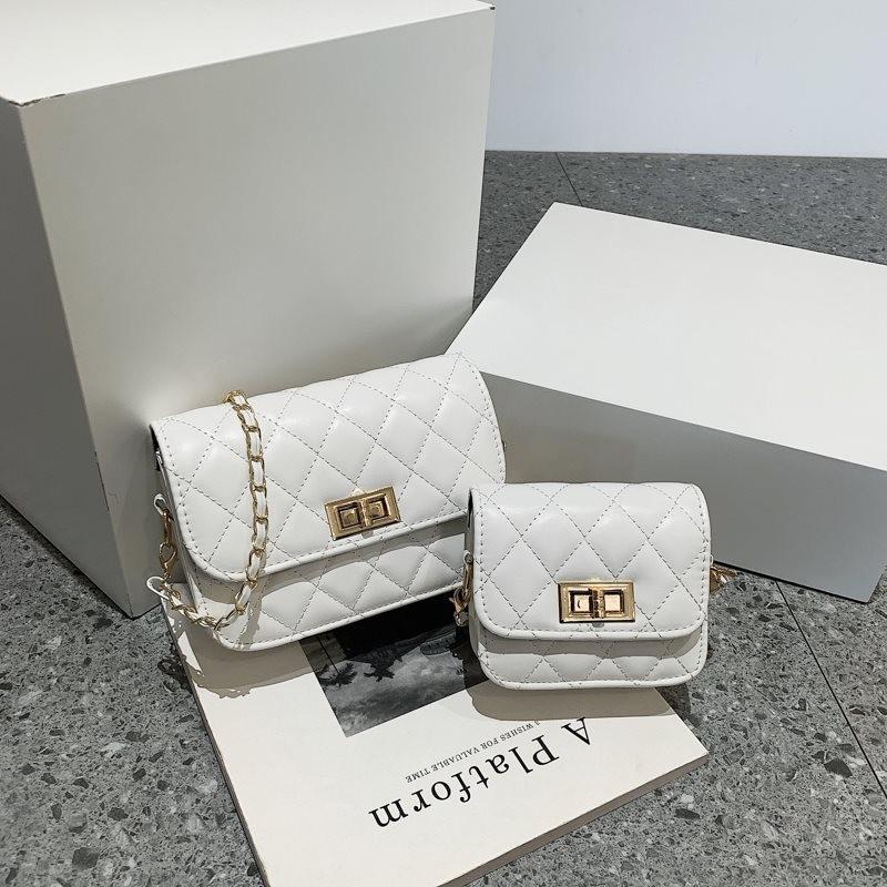 Stylish Chain Crossbody Bag For Women Vintage Checkered Design Soft Pu Leather