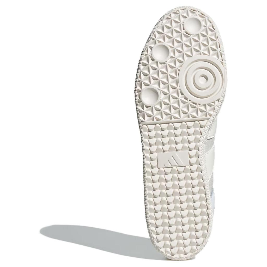 Adidas Кроссовки Predator Freestyle для зала, цвет облачно-белый, молочно-белый, золотистый металлик IH4795