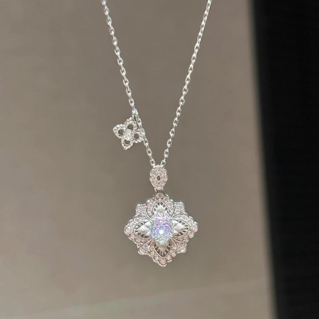 French Gold Brushed Colorful Rose Cut Four-Leaf Clover Pendant Necklace Classical High-End Light Luxury Sweater Chain Accessories
