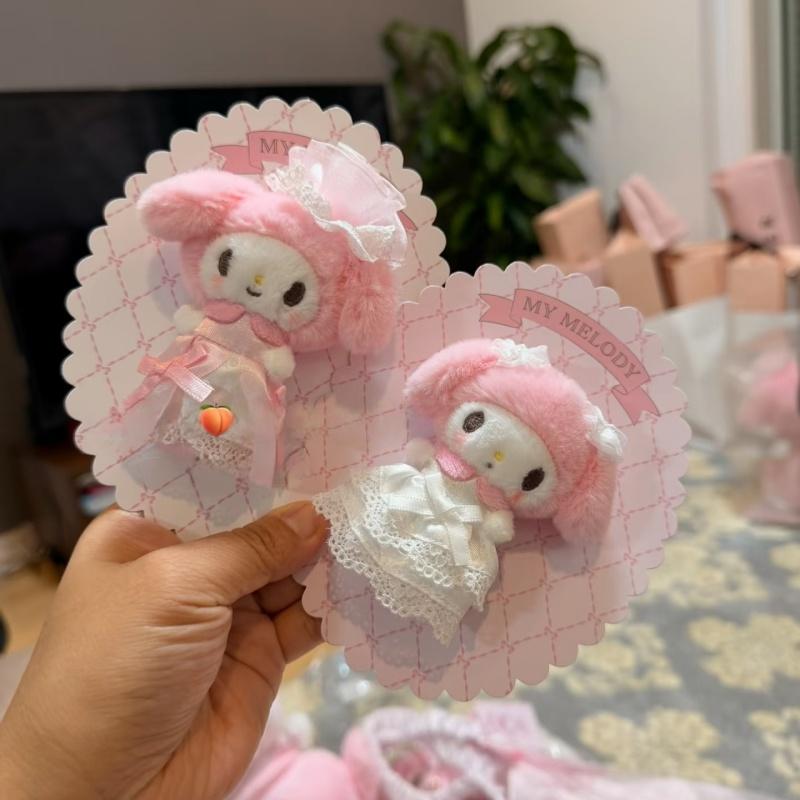 My Melody Свадебная серия Розовое платье Белое платье Плюшевая брошь-булавка Брошь Плюшевая кукла Подвеска Милый Девочковый Подарок на День Рождения Украшение