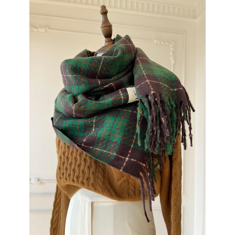 Retro Coffee-colored Plaid Scarf Women's Autumn and Winter Warm Temperament Green Plaid Fringed Scarf Temperament White