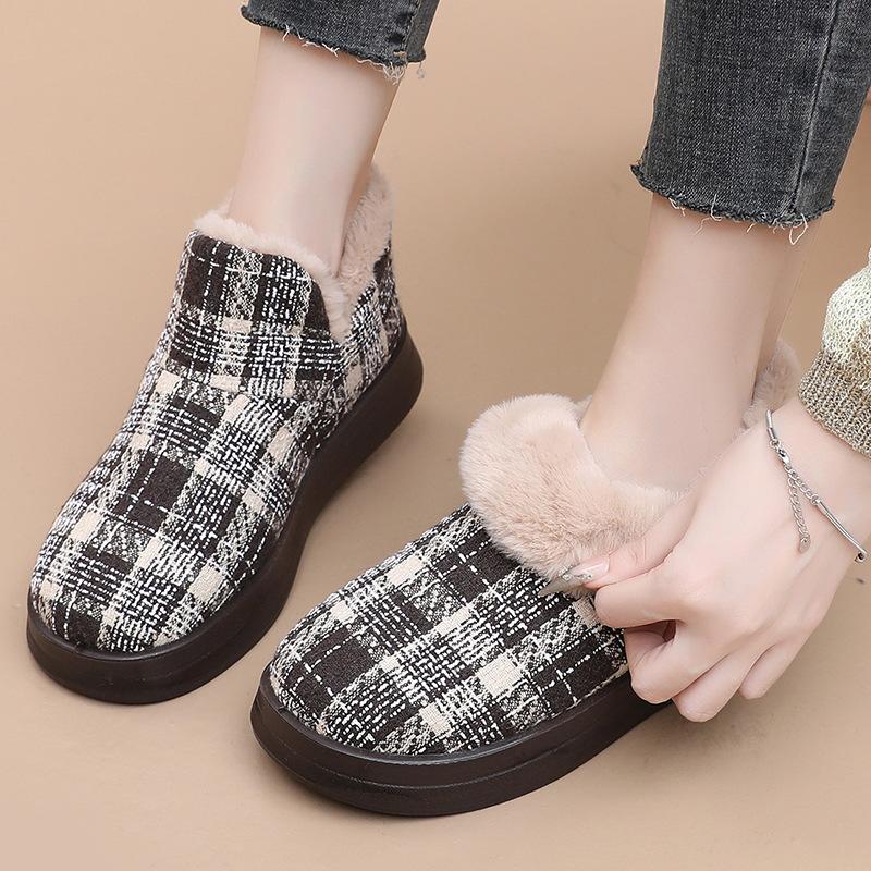 Women's Winter Platform Snow Boots Warm Lightweight Non-Slip Faux Fur Lining Ankle Booties Shoes Comfortable Fuzzy Walking Short Boots for Women