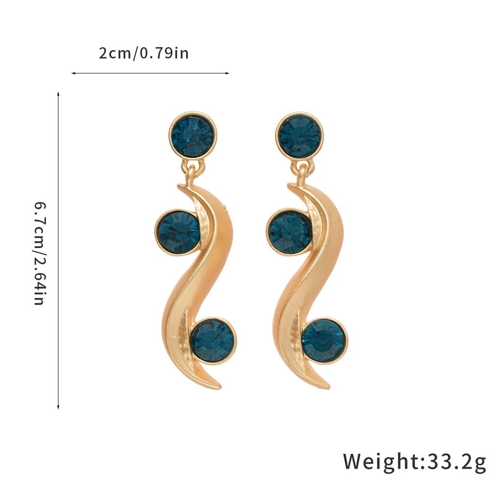 Модные украшения для женщин