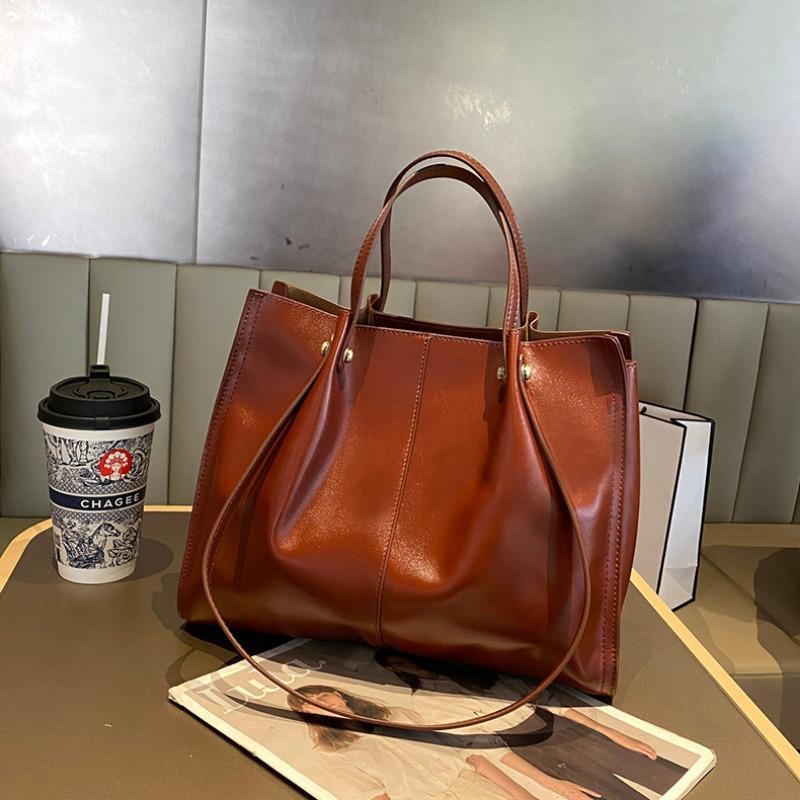 Top Layer Waxed Cowhide Shoulder Handbag Women's All-in-one Autumn/Winter Genuine Leather Underarm Bag Temperament Tote Bag