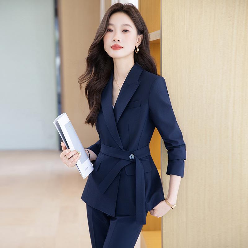 Женский высококлассный осенне-зимний приемный костюмный набор для профессиональной и стильной презентации