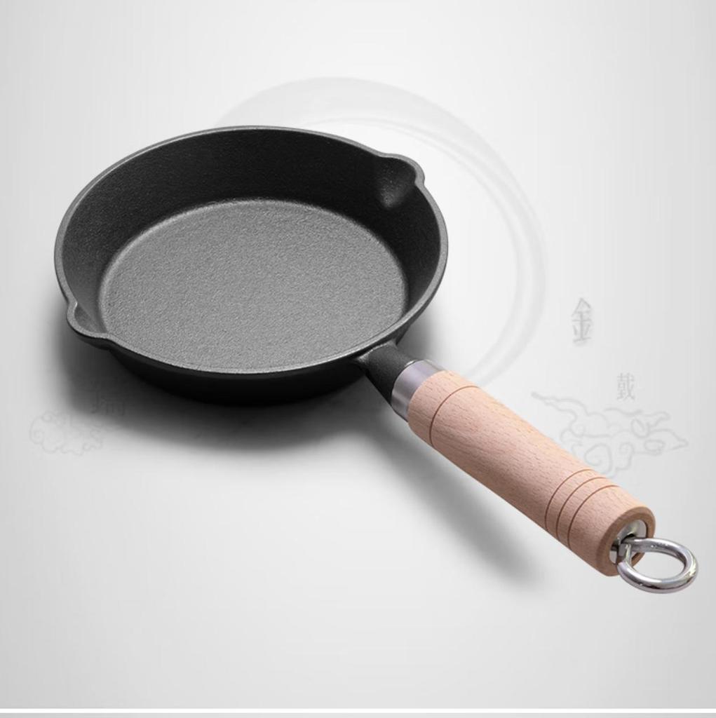 EDGING Cast Iron Frying Pan, Flat Bottom Pan for Home Use, Mini Egg Pan, Oil-Splattering Pan, Small Iron Pan, Uncoated Searing Pan for Breakfast, 16cm