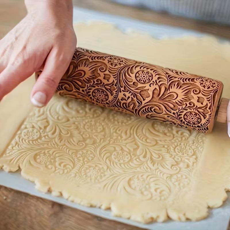 Embossed Snowflake Rolling Pin Christmas Baking Tool Cookie Dough Fondant Pattern Kitchen Accessory Christmas Gift for Baking
