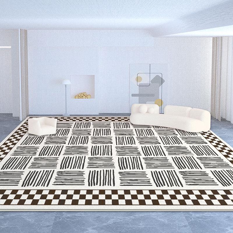 Французский кремовый ковер, диван в гостиной, журнальный столик, дом в стиле ретро, спальня с красной книгой, прикроватное одеяло.