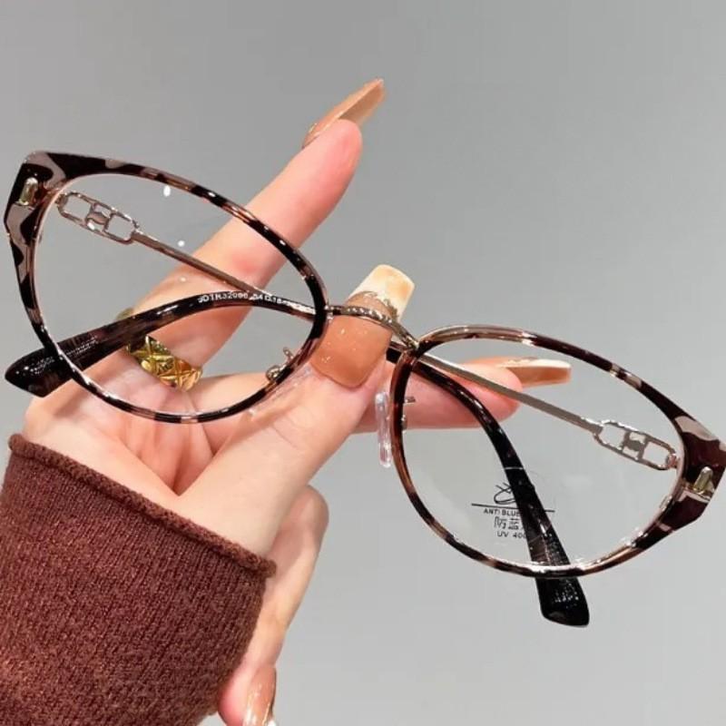 Retro kitten eye myopia glasses small frame light and comfortable anti-blue light clear age reduction can be matched with myopia plain face versatile