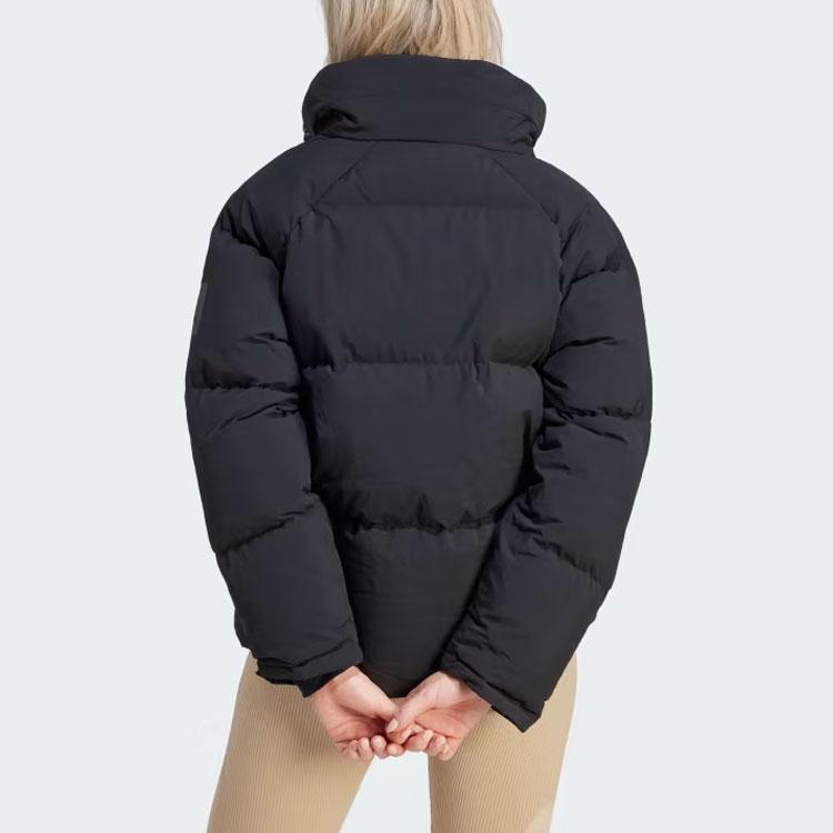 adidas Куртка-пуховик Big Baffle с воротником-стойкой и логотипом Женская верхняя одежда черного цвета IK3166