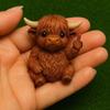 Причудливая фигурка собаки и кошки со статуей среднего пальца, скульптура из смолы с животными, украшение для рабочего стола дома и в офисе