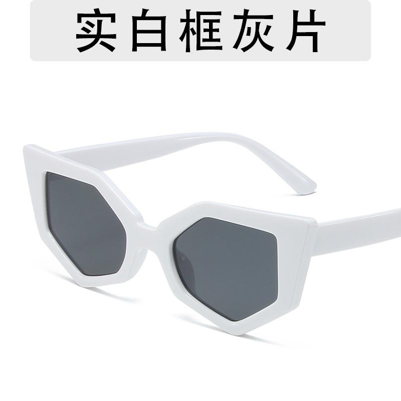 New in  Fashion Cat Eye Sunglasses for Women Small Frame Tortoiseshell Design Live Broadcast Hip Hop Style Sun Glasses