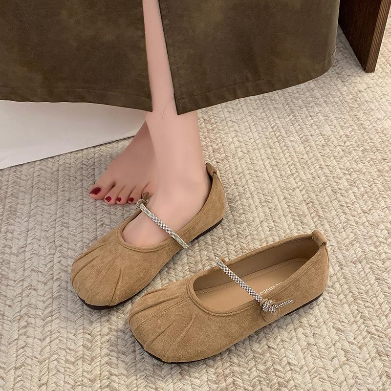 Туфли Мэри Джейн в стиле ретро с плоской подошвой, женская обувь, весна и осень 2024, новые туфли с круглым носком и мелким горлом, украшенные стразами, с надписью «С темпераментом»