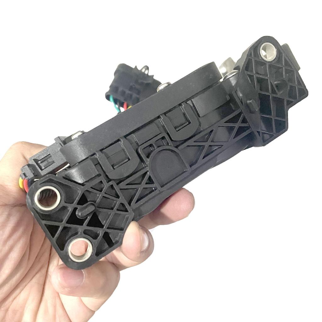 Датчик акселератора / Блок педали акселератора Dongfeng Tianlong Flagship 1108010-C6100