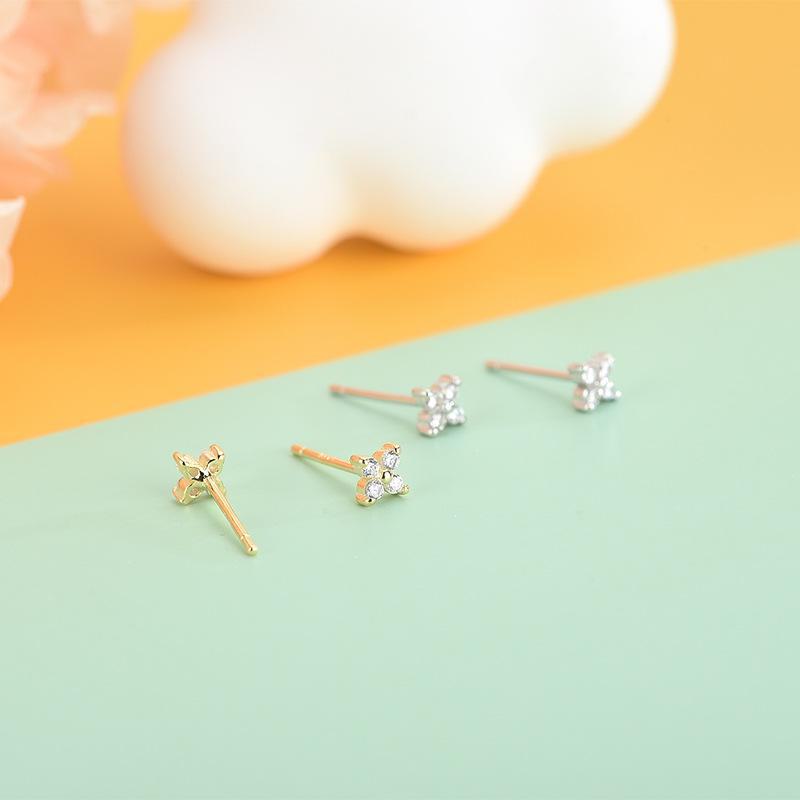 2023 Four-Leaf Flower Diamond S925 Silver Earrings - Stylish Japanese and Korean Design