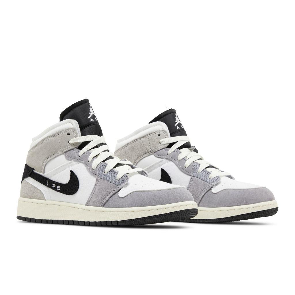 Air Jordan 1 Mid SE Craft Grade School 'Inside Out - Cement Grey' (Unisex) Cement Grey / Black / White / Tech Grey / Sail Kids' Basketball Shoes