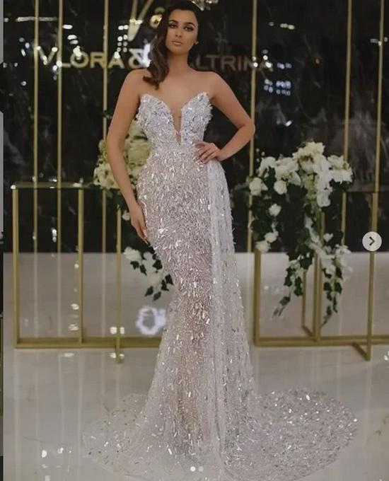 Женское сексуальное серебристое платье макси с V-образным вырезом на подтяжках 2025 года