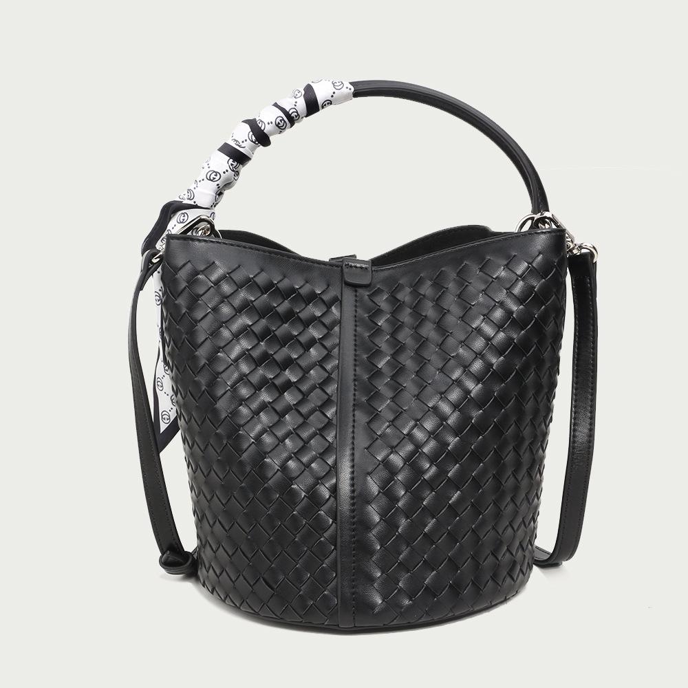 Braided Cowhide Bucket Bag Women's Crossbody Bag Large Capacity Premium Sense Basket Tote Women's Commuter Shoulder Bag