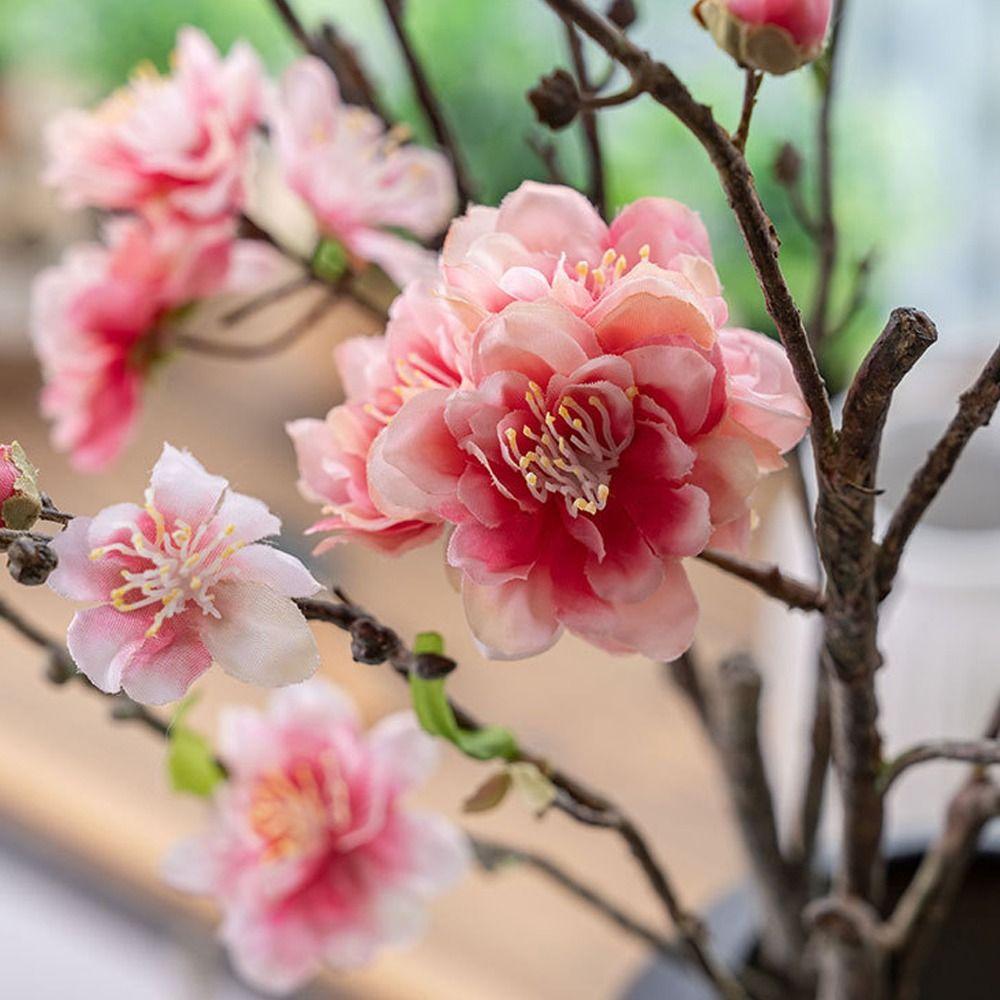 Шелковая ветка цветущей сливы с эффектом реального прикосновения 79 см Искусственный цветок Ветка искусственного персика Декор для сада на улице