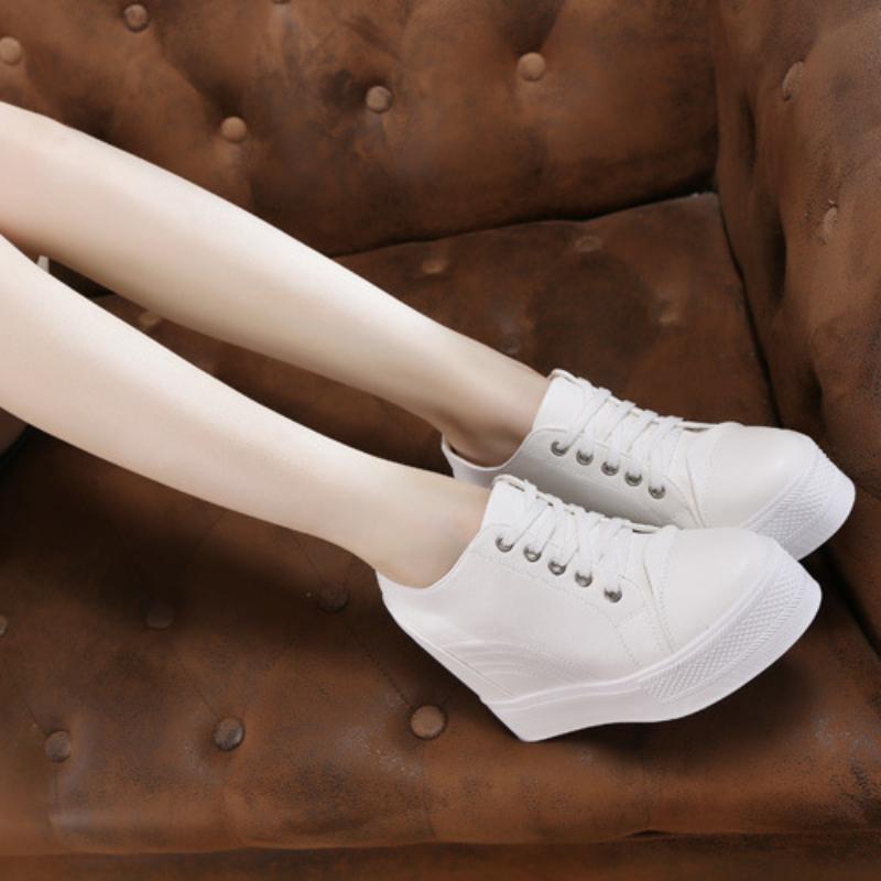 Модные женские кроссовки сетчатые на платформе танкетке удобные женские вулканизированные туфли на шнуровке женская обувь 2025 лето новинка Tenis De Mujer