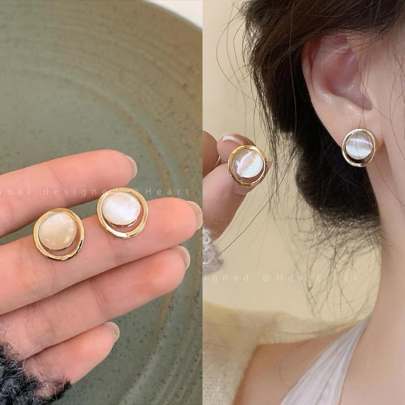 Silver needle pearl zircon earrings women's Korean ins mini stud earrings niche fashion temperament Mori earrings