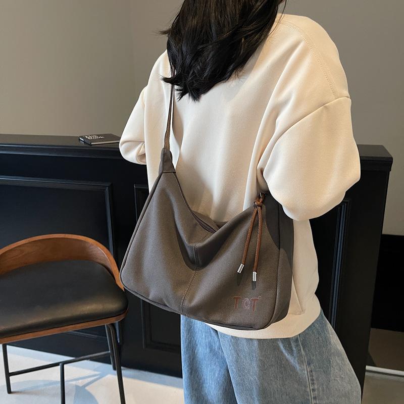 Ретро сумка-тоут женская летняя новая модная сумка на плечо повседневная通勤 сумка-мессенджер подмышку