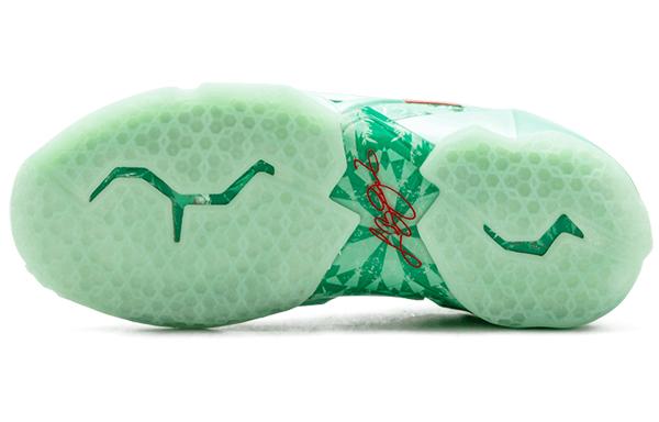 Nike LeBron 11 'Christmas' 616175-301