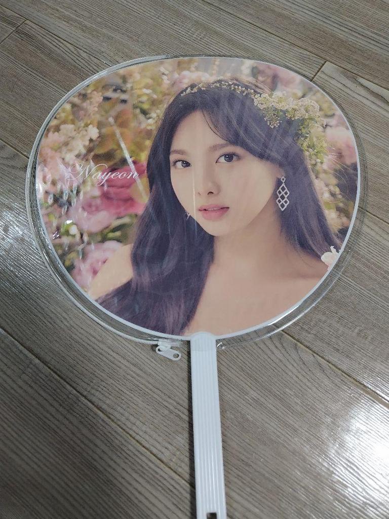 [USED] Twice Nayeon Fan
