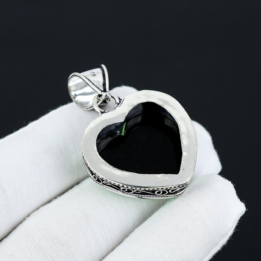 Зеленый Тройной Опал Огненный Драгоценный Камень Серебряная Подвеска из Стерлингового Серебра 925 пробы - Ручной работы Дизайн Сердца, Ювелирное Украшение для Повседневной Носки, Уникальный Подарок-Подвеска