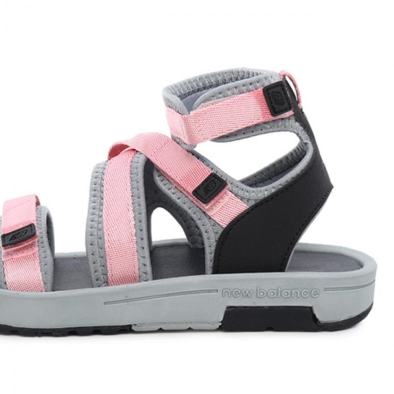 New Balance Сандалии розовые