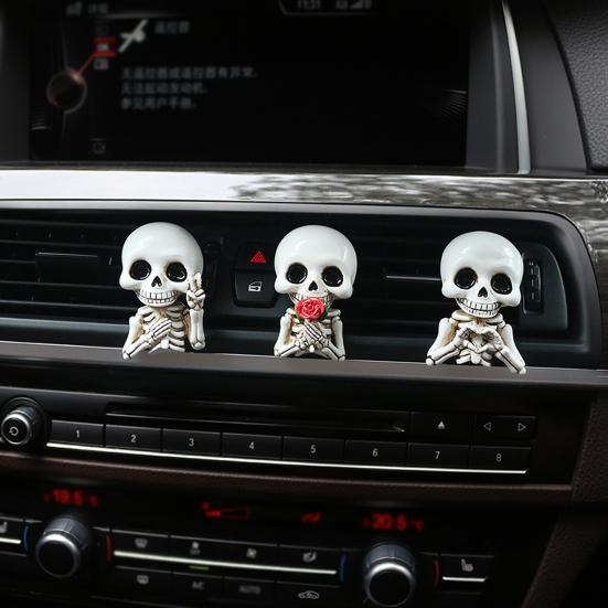 3Pcs Skull Car Air Fresheners Gothic Smiling Skull Car Vent Clip Auto Aromatherapy Diffuser Halloween Car Interior Decoration