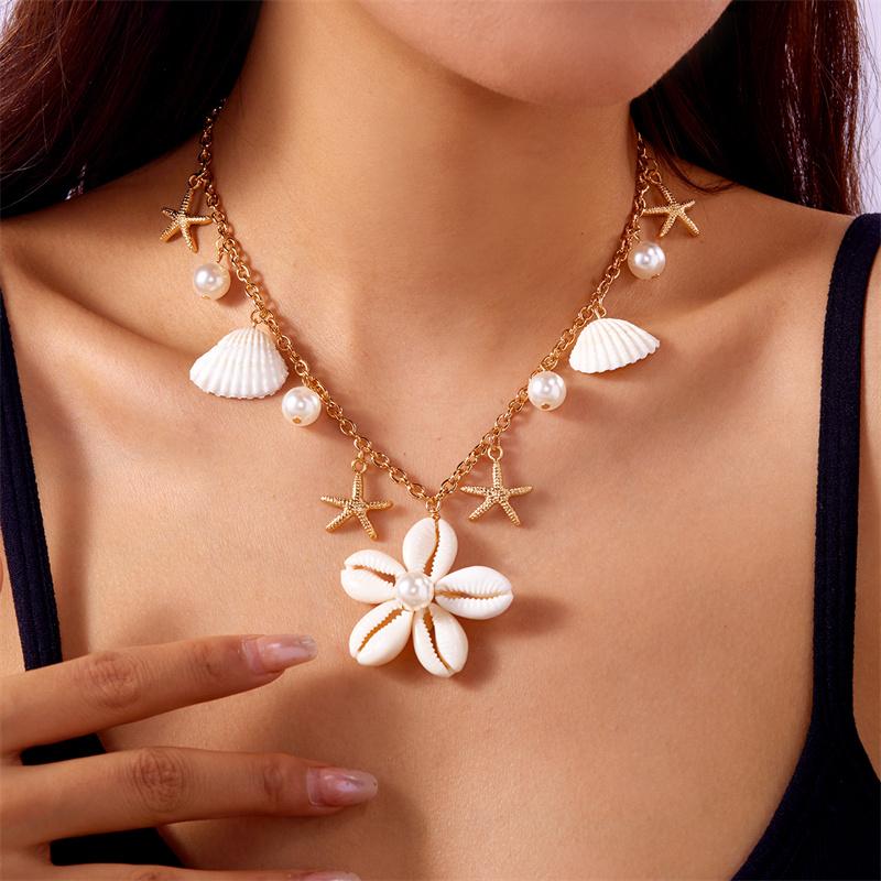 Summer Ocean Style Shell Flower Pendant Necklace for Women Vintage Gold Color Clavicle Chain Choker Beach Vacation Jewelry Gift