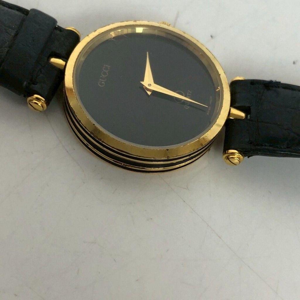 Б/У GUCCI Часы Gucci Кварцевые Винтажные Черные Черный Золото Золотой Распродажа SALE Очень Популярные Высшего Качества Шедевр Отличные Роскошные Специальные Тщательно Отобранные