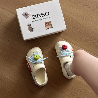 Летняя мода, мультяшные сандалии для девочек, обувь с отверстиями в виде букв, шлепанцы с закрытым носком, крутые шлепанцы на толстой подошве для увеличения роста, для ношения на море