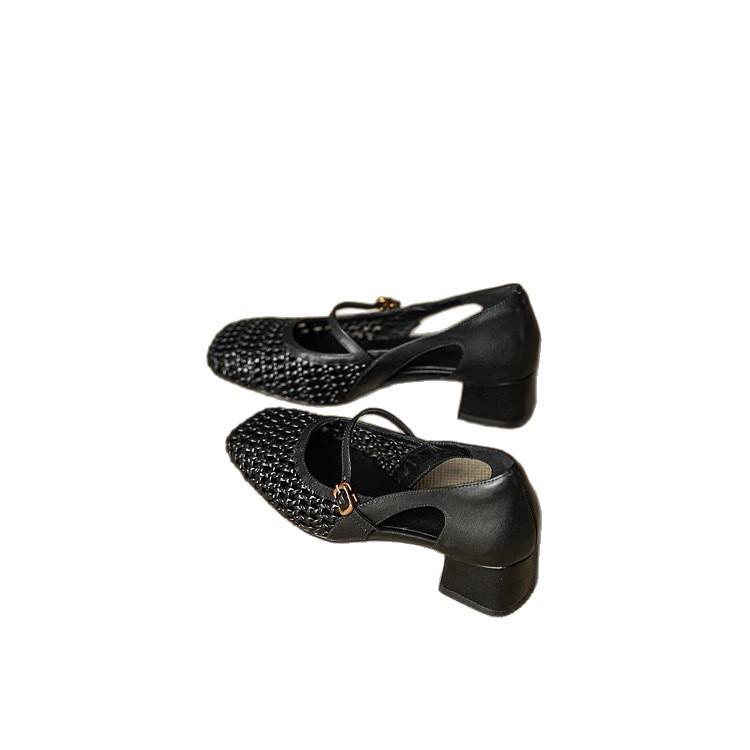 Французские плетеные туфли Мэри Джейн с отверстиями, туфли-одинарки, новинка весны и лета 2025 года, квадратный носок, ремешок с пряжкой на одно слово, сандалии на среднем каблуке