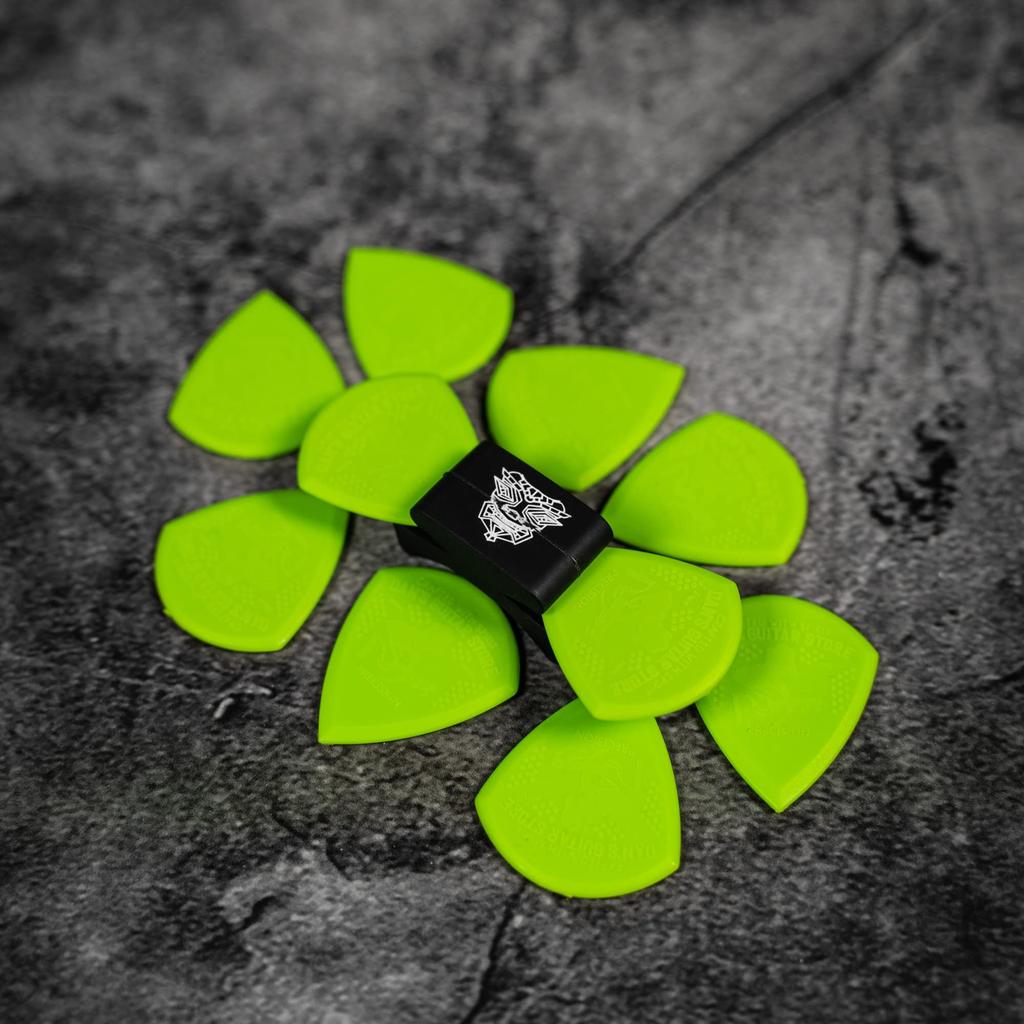 Guitar Store Precision Guitar Pick Mini Этот медиатор с 10 двойными фасками и дополнительным захватом идеально подходит для быстрых песен и скоростной игры, требующей особого внимания.