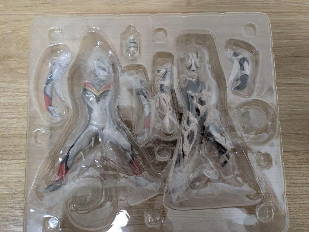 [USED] Ultimate Luminous Evil Tiga/Kyrieroid